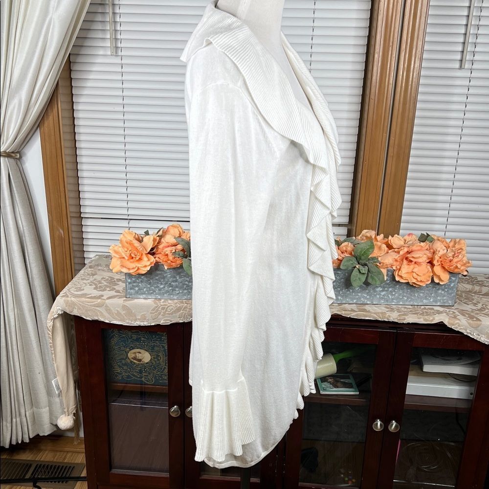 White House Black Market White Ruffled Cardigan - Picture 5 of 9